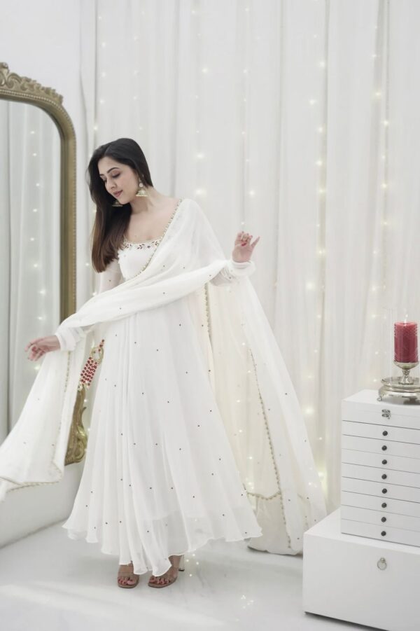 White Color Faux Georgette Fabric Suit