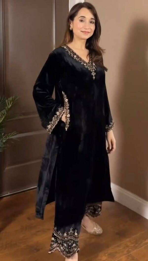 Black Color Viscose Velvet Fabric Sequence Work Suit