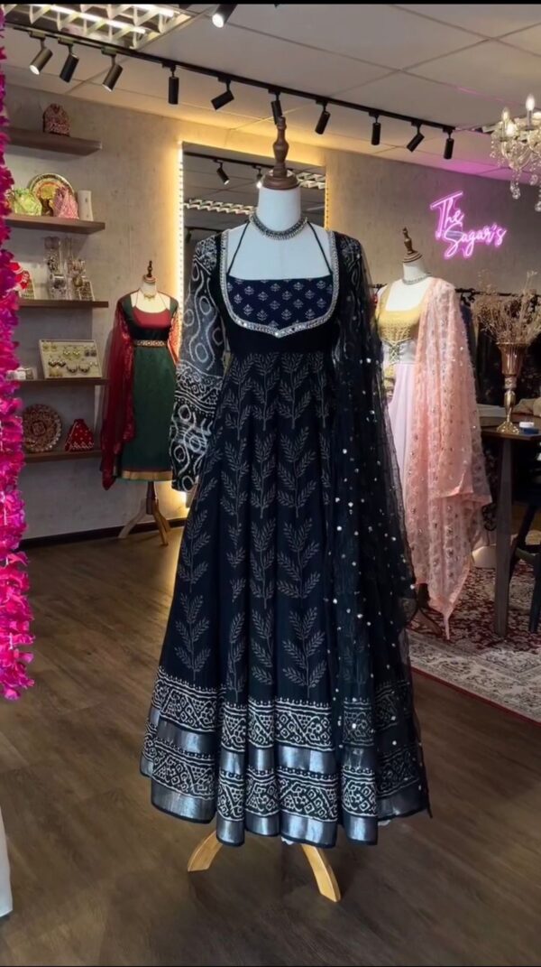 Black Color Natural Crepe Fabric Digital Print Work Anarkali Suit
