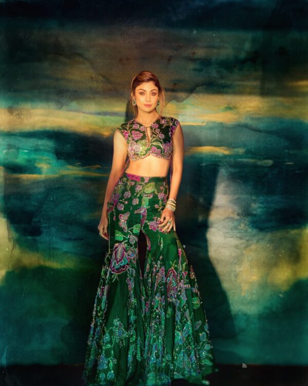 Bollywood Actress Shilpa Shetty Designer Green Tabby Silk Fabric Digital Print Palazzo Set