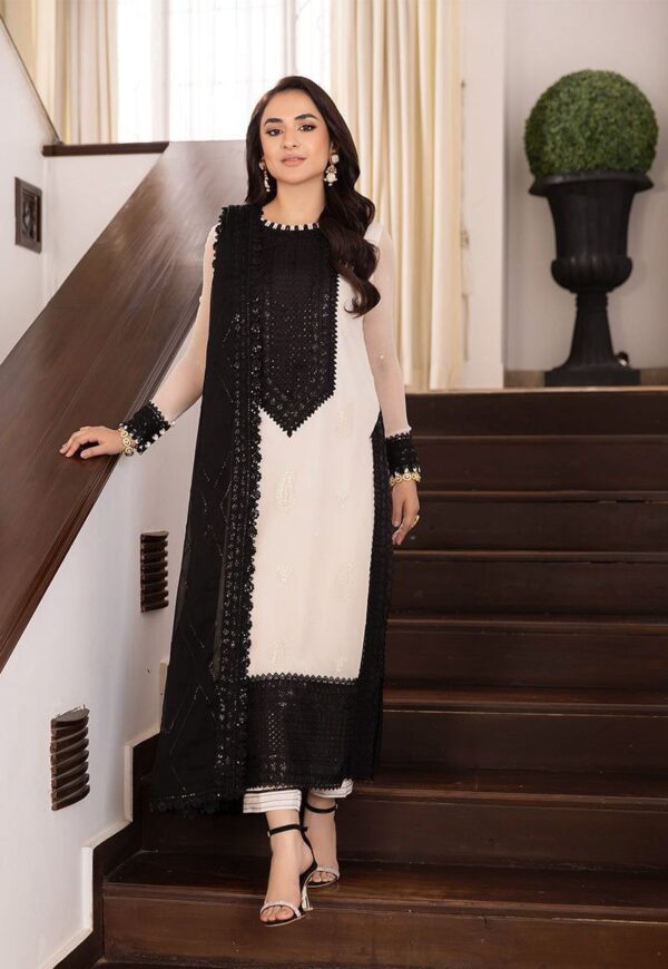 White Color Natural Crepe Fabric Thread With Sequence Work Suit