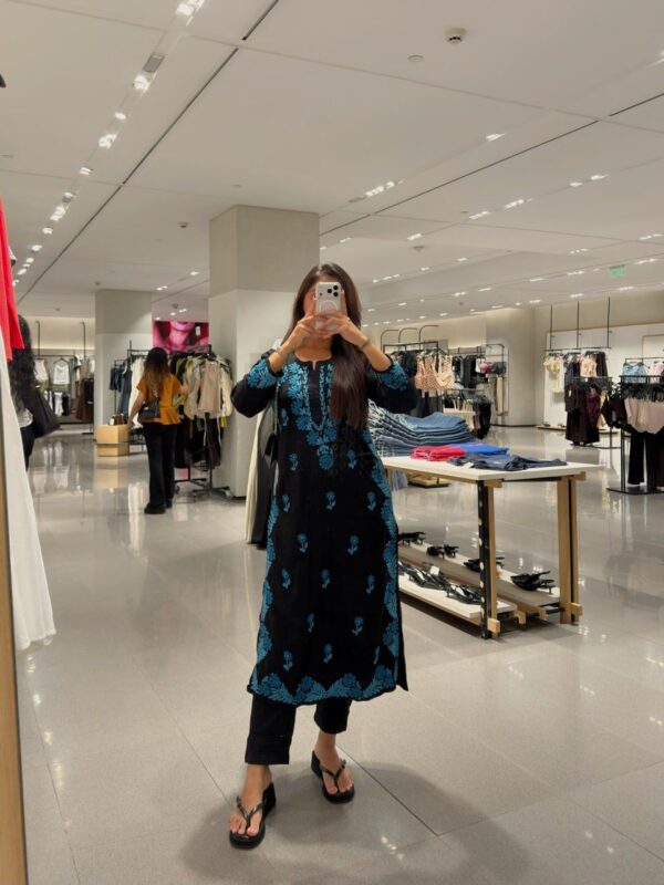 Black Color Roman Silk Fabric Thread Work Suit
