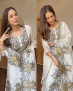 White Color Mul Chanderi Fabric Thread Work Suit