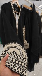 Black Color Biscuit Slub Fabric Thread Work Suit