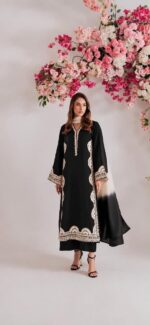Black Color Biscuit Slub Fabric Thread Work Suit