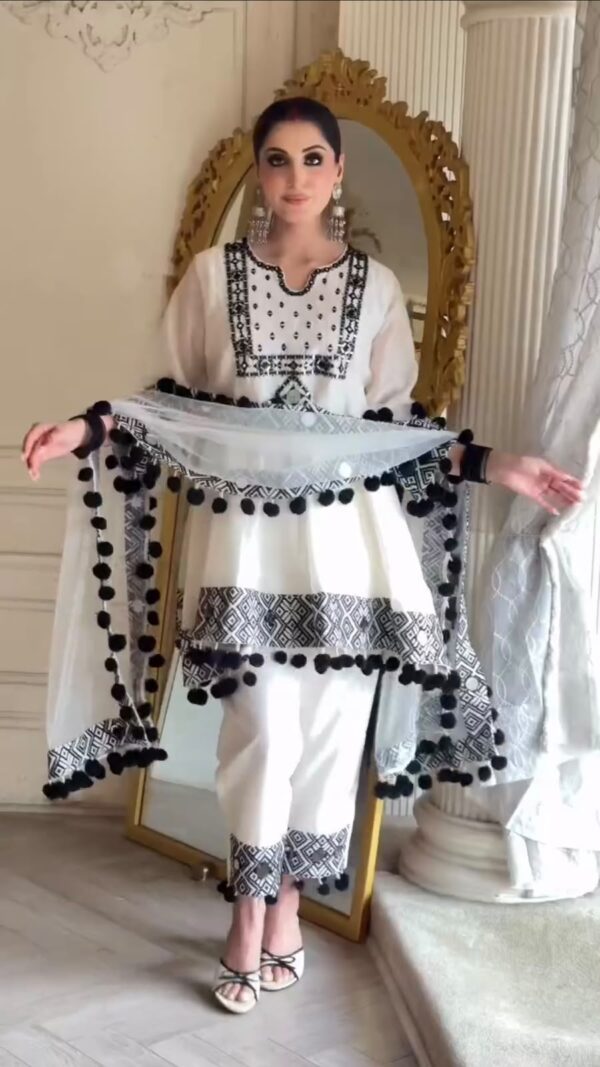 White Color Natural Crepe Fabric Thread With Real Mirror Work Suit